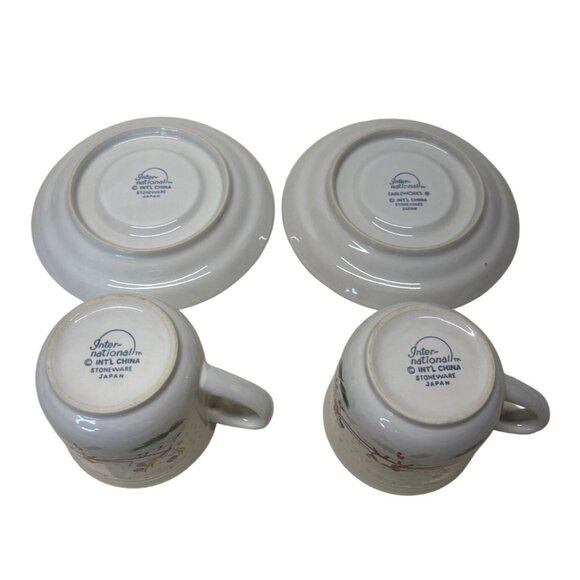 2 International Country Christmas Coffee Cup & Saucer Sets Santa Sleigh Cow Pig - Picture 2 of 6